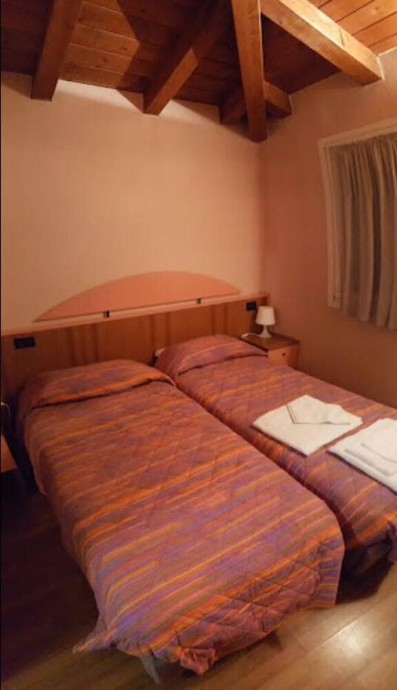 וידיצ'אטיקו Hotel La Piazzetta מראה חיצוני תמונה